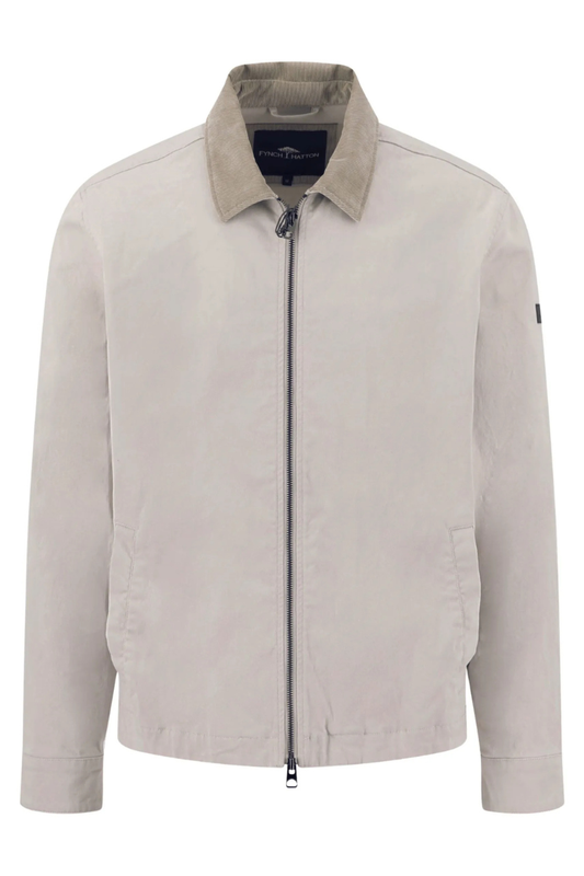 Vaalea kev&auml;t-kes&auml; pusakka